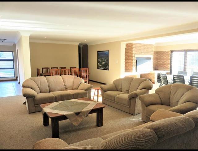 4 BEDROOM HOUSE FOR SALE IN MYBURGH PARK